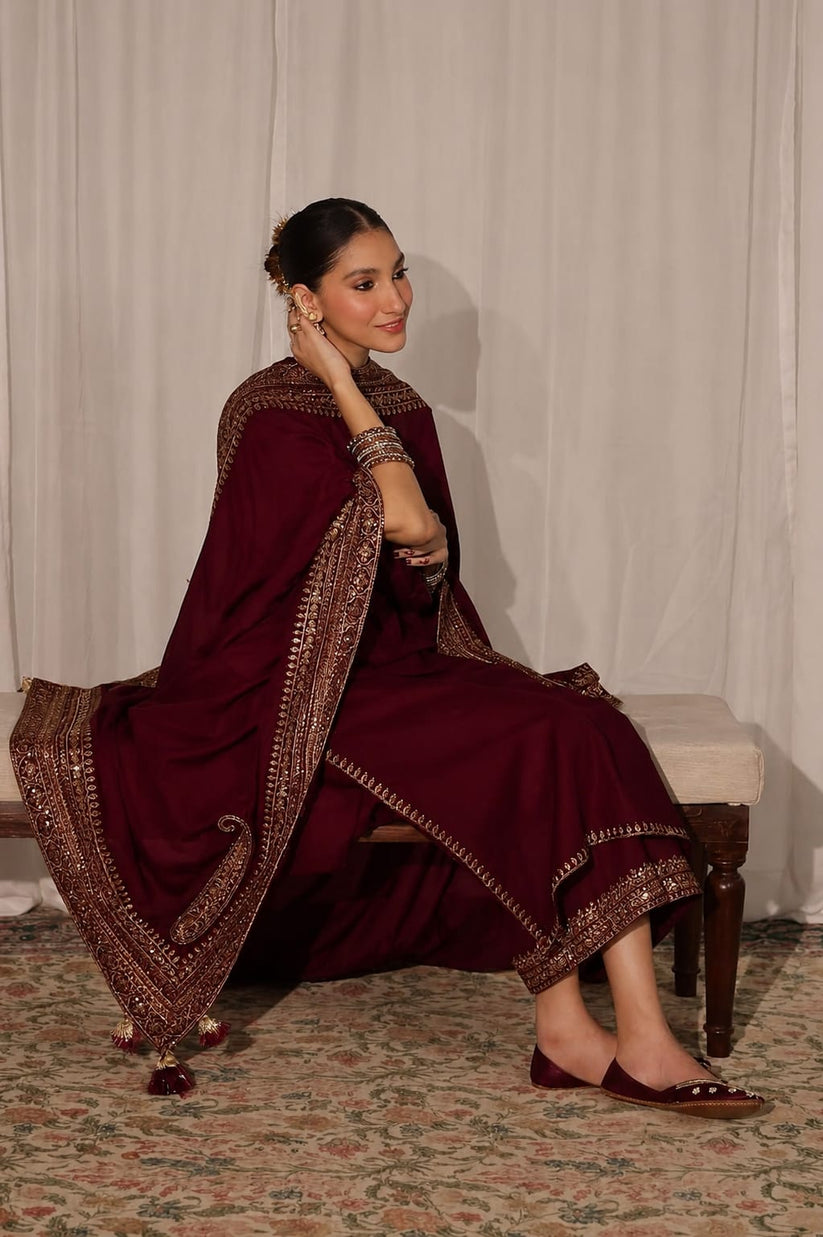 ROYAL CHARM EMB 3PC SUIT AJS-001003